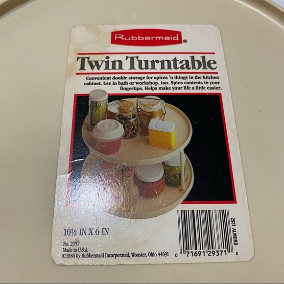 Rubbermaid Twin Turntable - Picture 2 of 4